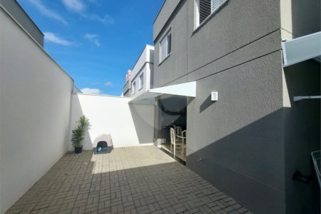 Casa à venda com 3 quartos, sendo 1 suíte, no condomínio Tirreno, Sorocaba - SP