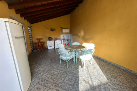 Casa à venda com 3 quartos em Engenheiro Carlos de Lacerda Chaves, Ribeirão Preto, SP