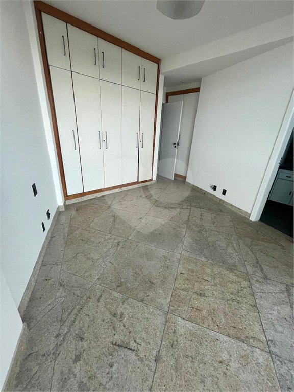Apartamento à venda com 4 quartos, sendo 2 suítes, em Vila Nova, Cabo Frio, RJ