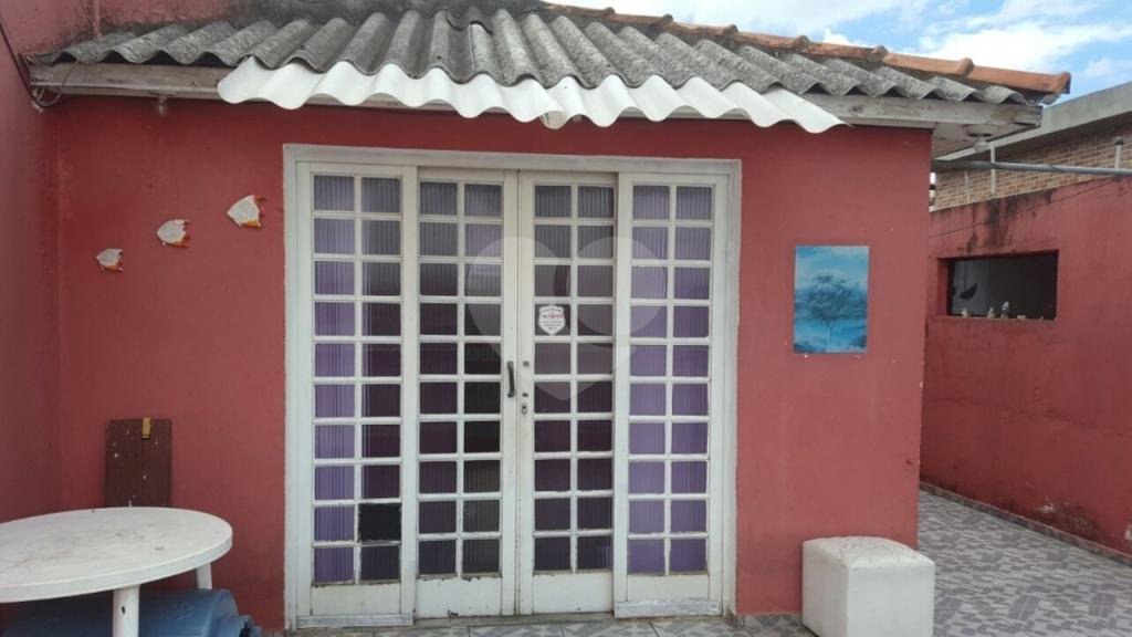 Sobrado à venda com 4 quartos, sendo 1 suíte, em Tremembé, São Paulo, SP