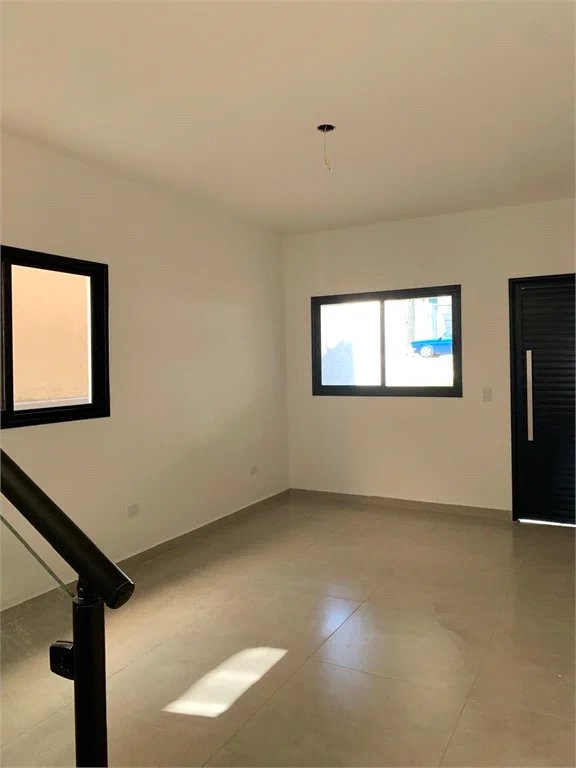 Casa à venda com 3 quartos, sendo 1 suíte, no condomínio Villa D'este, Cotia - SP