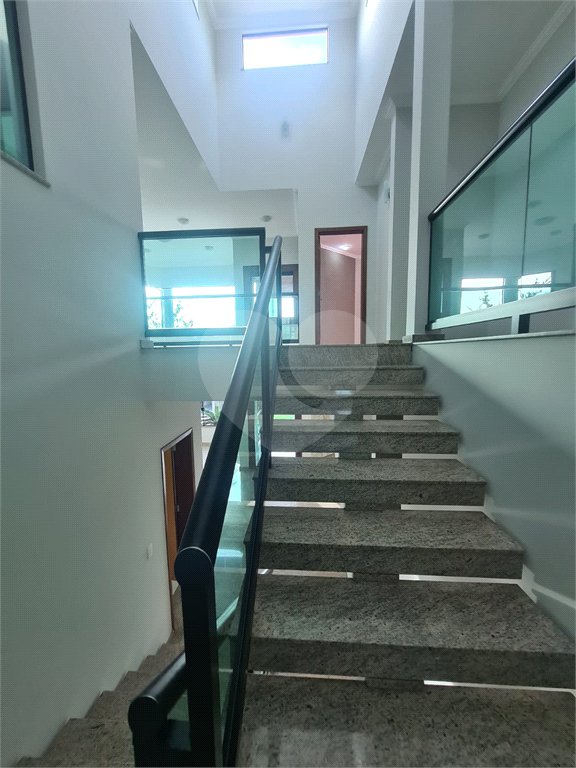 Casa à venda com 4 quartos, sendo 2 suítes, no condomínio Bosque de Grevilea, Vinhedo - SP