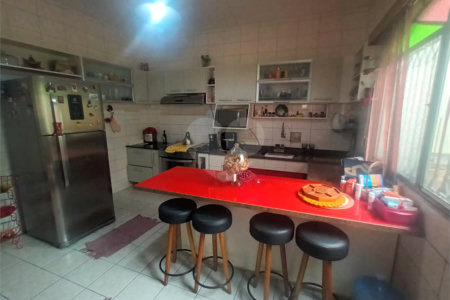 Casa à venda com 2 quartos, sendo 1 suíte, no condomínio Parque Central, Rio de Janeiro - RJ