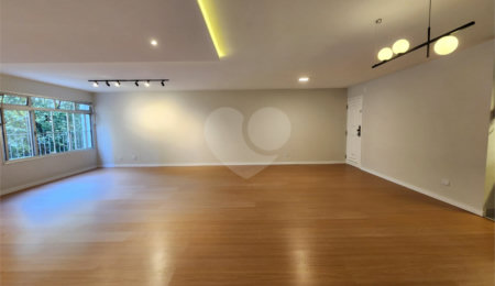 Apartamento à venda com 4 quartos, sendo 1 suíte,  em Pinheiros, São Paulo, SP