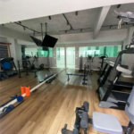 Apartamento à venda com 2 quartos, sendo 1 suíte, no Centro, Mongaguá, SP