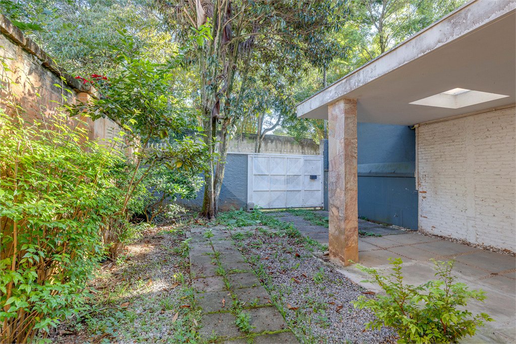 Sobrado à venda com 3 quartos, sendo 1 suíte, em Alto da Boa Vista, São Paulo, SP