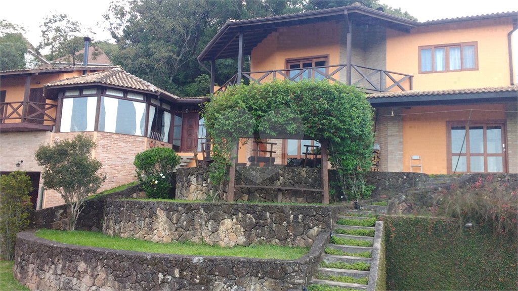 Casa à venda com 4 suítes no condomínio Parque Petrópolis 4 Secção, Mairiporã - SP