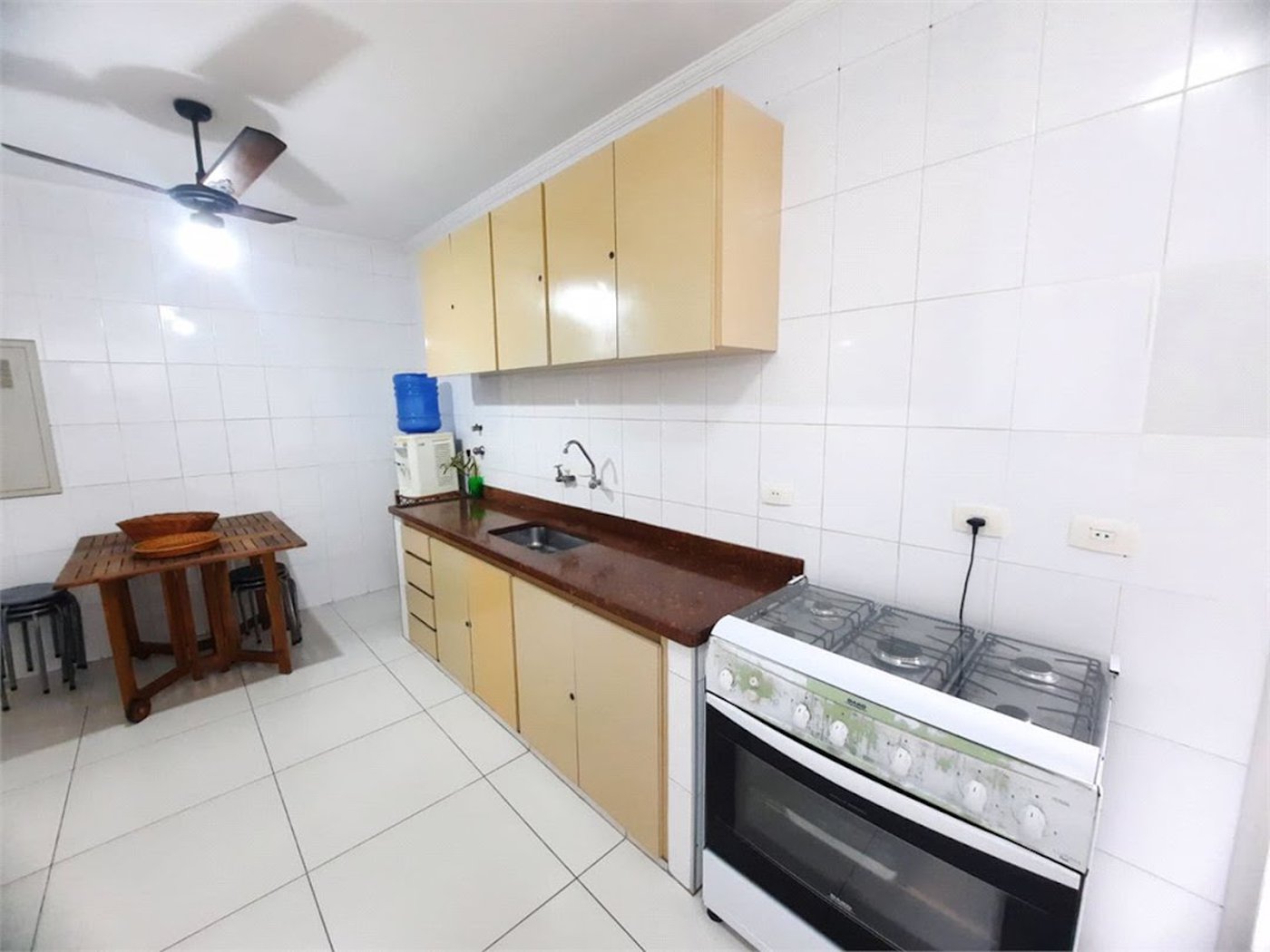 Apartamento Residencial à venda, Jardim Praiano, Guarujá - AP1215.