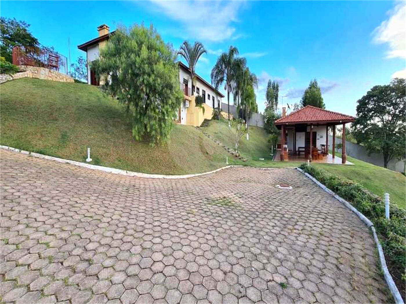 Casa à venda com 4 suítes no condomínio Parque da Fazenda, Itatiba - SP