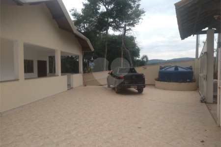 Chácara à venda com 4 suítes em Pirucaia, Mairiporã, SP