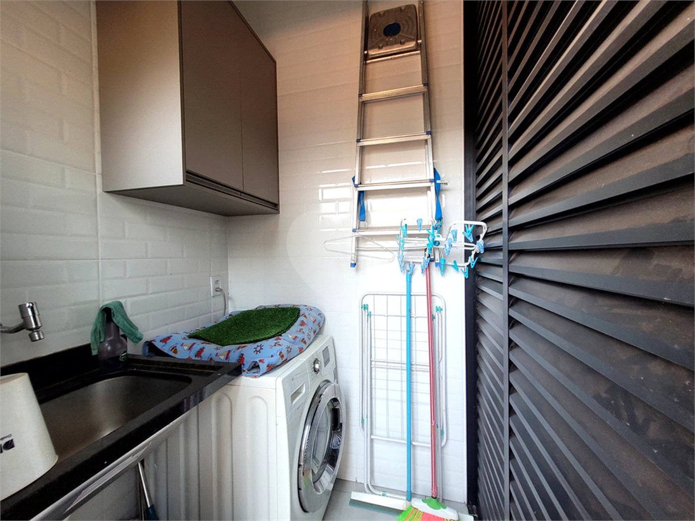 Casa à venda com 3 suítes em Ribeirânia, Ribeirão Preto, SP