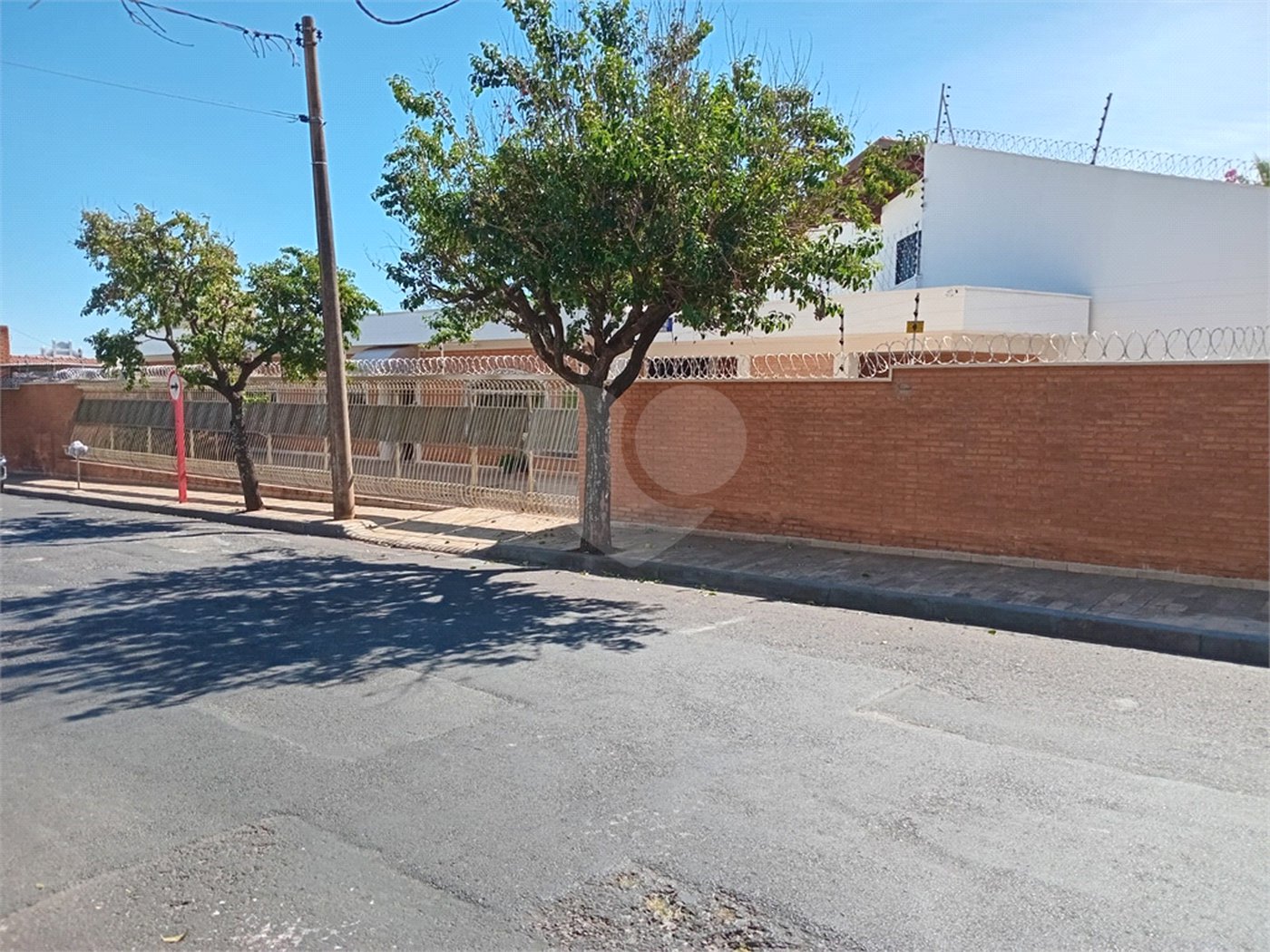 Casa à venda com 3 quartos, sendo 1 suíte, em Vila José Bonifácio, Araraquara, SP