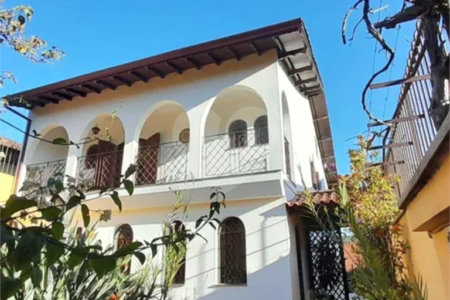 Sobrado à venda com 4 quartos, sendo 1 suíte, em Jardim Pinheiros, São Paulo, SP