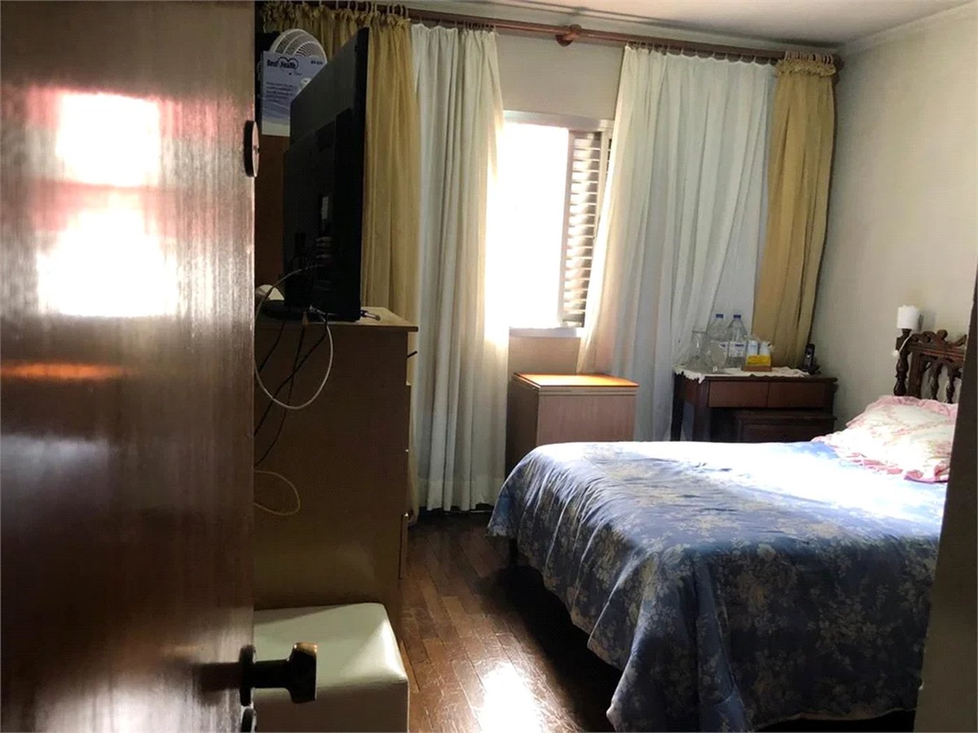 Sobrado à venda ou para alugar com 4 quartos, sendo 1 suíte, em Brooklin Paulista, São Paulo, SP