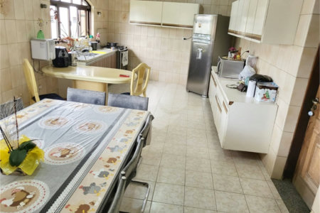 Casa à venda com 4 quartos, sendo 2 suítes, em Vila Maria Alta, São Paulo, SP