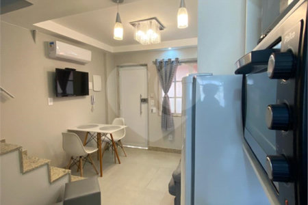 Triplex à venda com 2 suítes no Centro (mangue), Armação dos Búzios, RJ