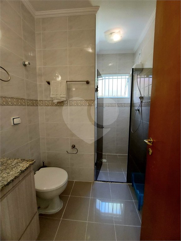 Sobrado à venda com 3 quartos, sendo 2 suítes, em Vila Romero, São Paulo, SP