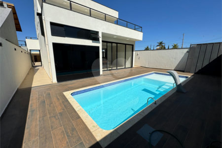Casa à venda com 5 quartos, sendo 4 suítes, no condomínio Golden Ville, Itapetininga - SP