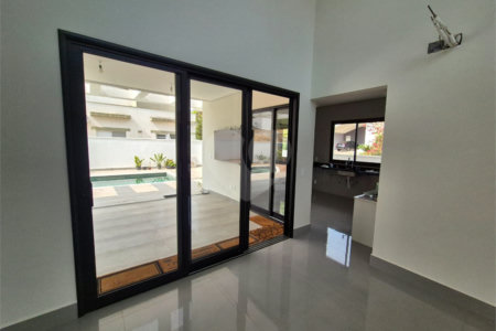 Casa à venda com 3 suítes no condomínio Terras de São Francisco, Vinhedo - SP