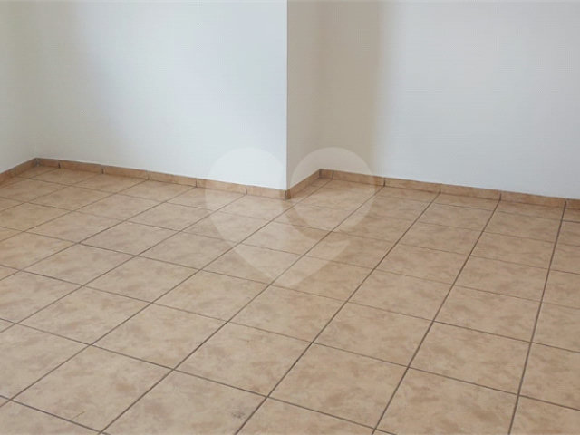 Sobrado à venda com 3 quartos, sendo 2 suítes,  em Vila Paulicéia, São Paulo, SP