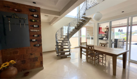 Casa à venda com 5 quartos, sendo 3 suítes, no condomínio Residencial Helvetia Park, Indaiatuba - SP