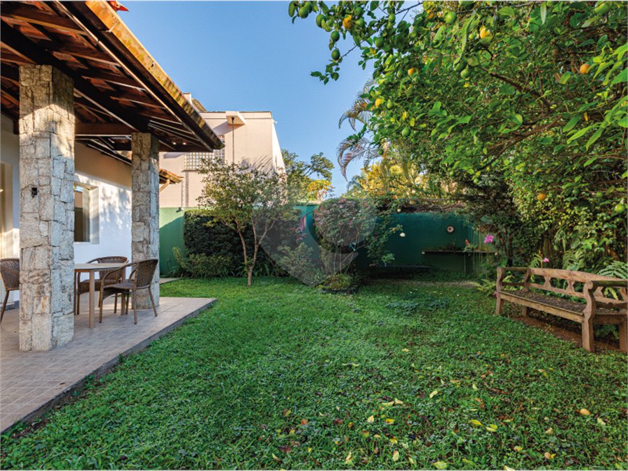 Casa à venda com 3 suítes em Alto de Pinheiros, São Paulo, SP