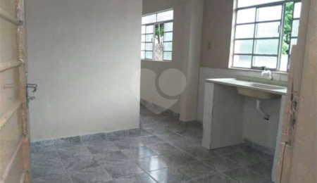 Casa de Vila à venda com 5 quartos em Jardim Santa Lúcia, Bragança Paulista, SP