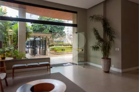 Cobertura à venda com 3 suítes em Vila Olímpia, São Paulo, SP