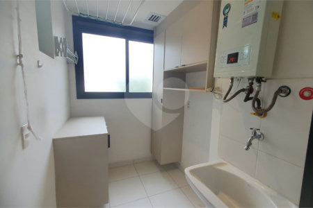 Apartamento à venda com 3 quartos, sendo 1 suíte,  em Pinheiros, São Paulo, SP