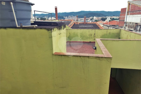 Sobrado à venda com 2 quartos em Vila Nivi, São Paulo, SP