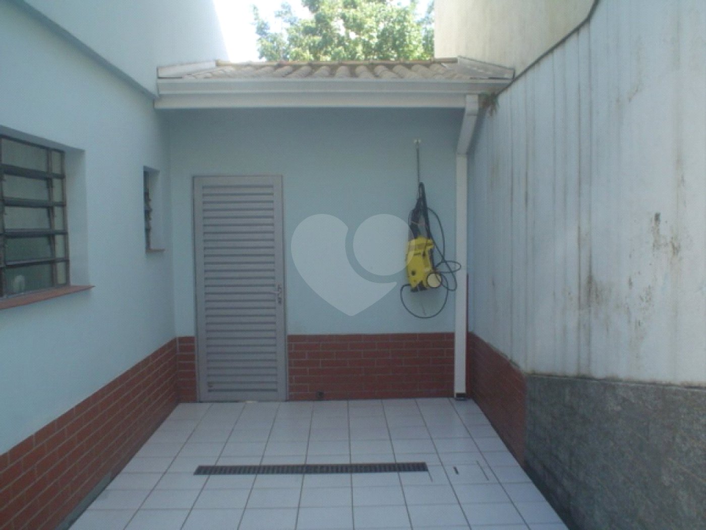 Sobrado à venda com 3 quartos, sendo 2 suítes, em Tremembé, São Paulo, SP