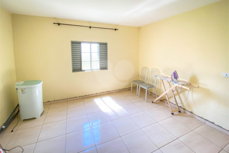 Casa à venda com 3 quartos em Vila Mazarino, Itapetininga, SP