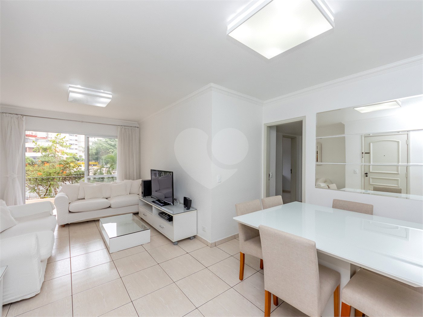 Apartamento à venda com 3 quartos, sendo 1 suíte,  em Vila Clementino, São Paulo, SP