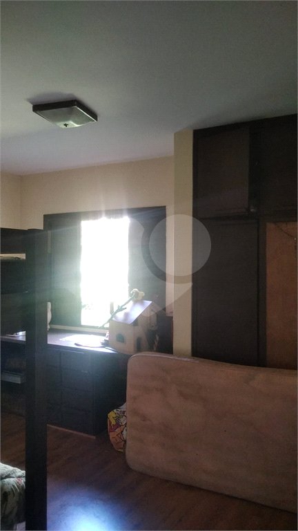 Casa à venda com 5 quartos, sendo 3 suítes, no condomínio Alpes da Cantareira, Mairiporã - SP