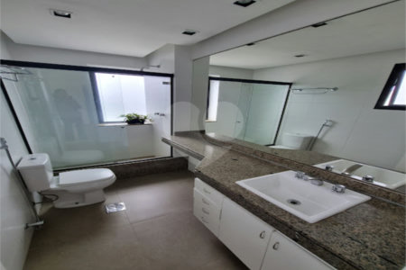 Apartamento à venda com 2 quartos, sendo 1 suíte,  em Barra da Tijuca, Rio de Janeiro, RJ