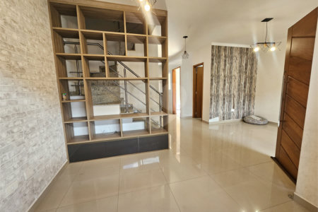 Sobrado à venda com 3 quartos, sendo 1 suíte,  em Vila Nivi, São Paulo, SP