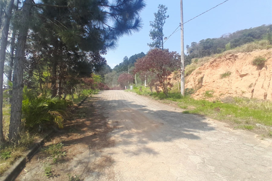 Terreno à venda no condomínio Aútria da Cantareira, Mairiporã - SP