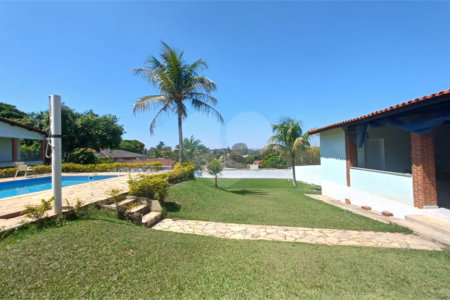 Casa à venda com 3 quartos, sendo 1 suíte, no condomínio Santa Inês, Itu - SP