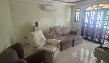 Casa à venda com 5 quartos, sendo 4 suítes, em Campo Grande, Rio de Janeiro, RJ