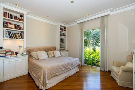 Casa à venda com 4 suítes em Jardim Guedala, São Paulo, SP