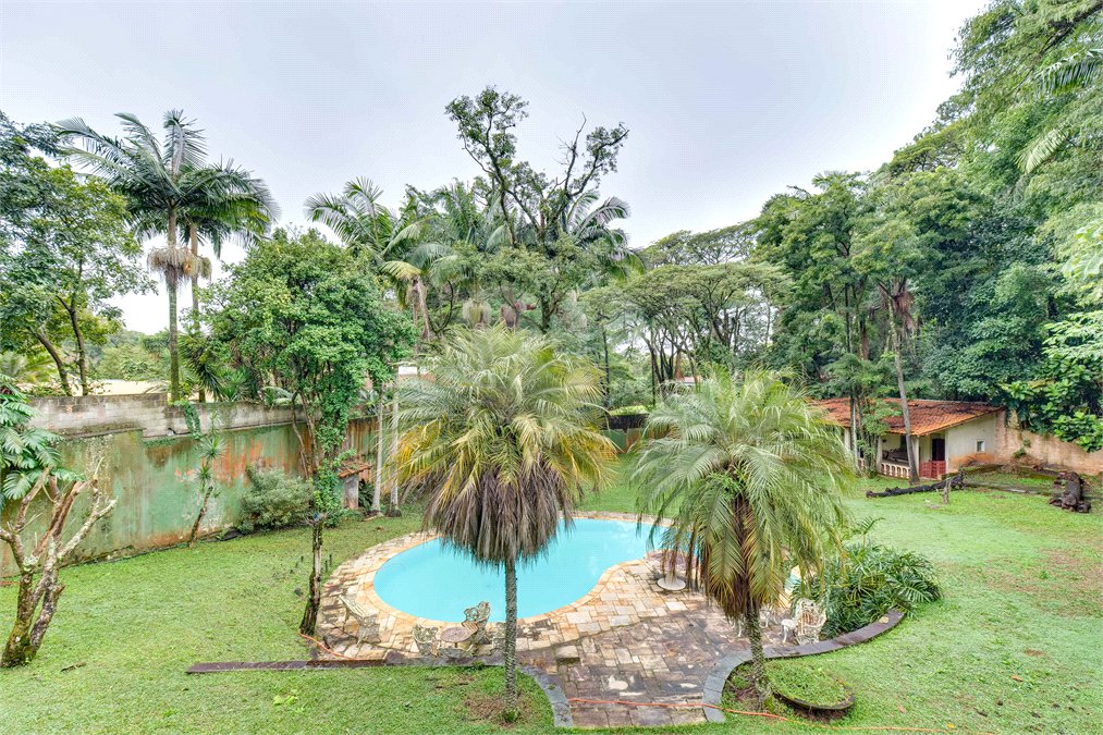 Casa à venda com 5 suítes no condomínio Chácara Flora, São Paulo - SP