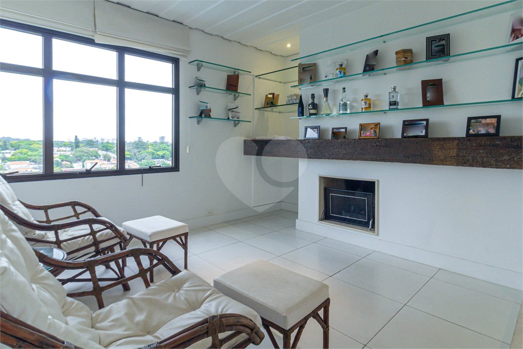 Apartamento à venda com 4 quartos, sendo 3 suítes, em Campo Belo, São Paulo, SP