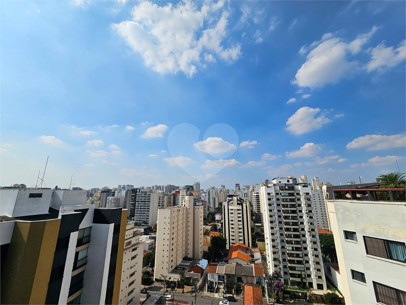 Cobertura à venda com 3 quartos, sendo 1 suíte, em Indianópolis, São Paulo, SP