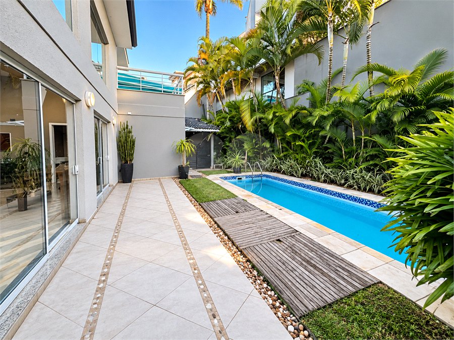 Casa à venda com 4 suítes no condomínio Swiss Park, São Bernardo do Campo - SP