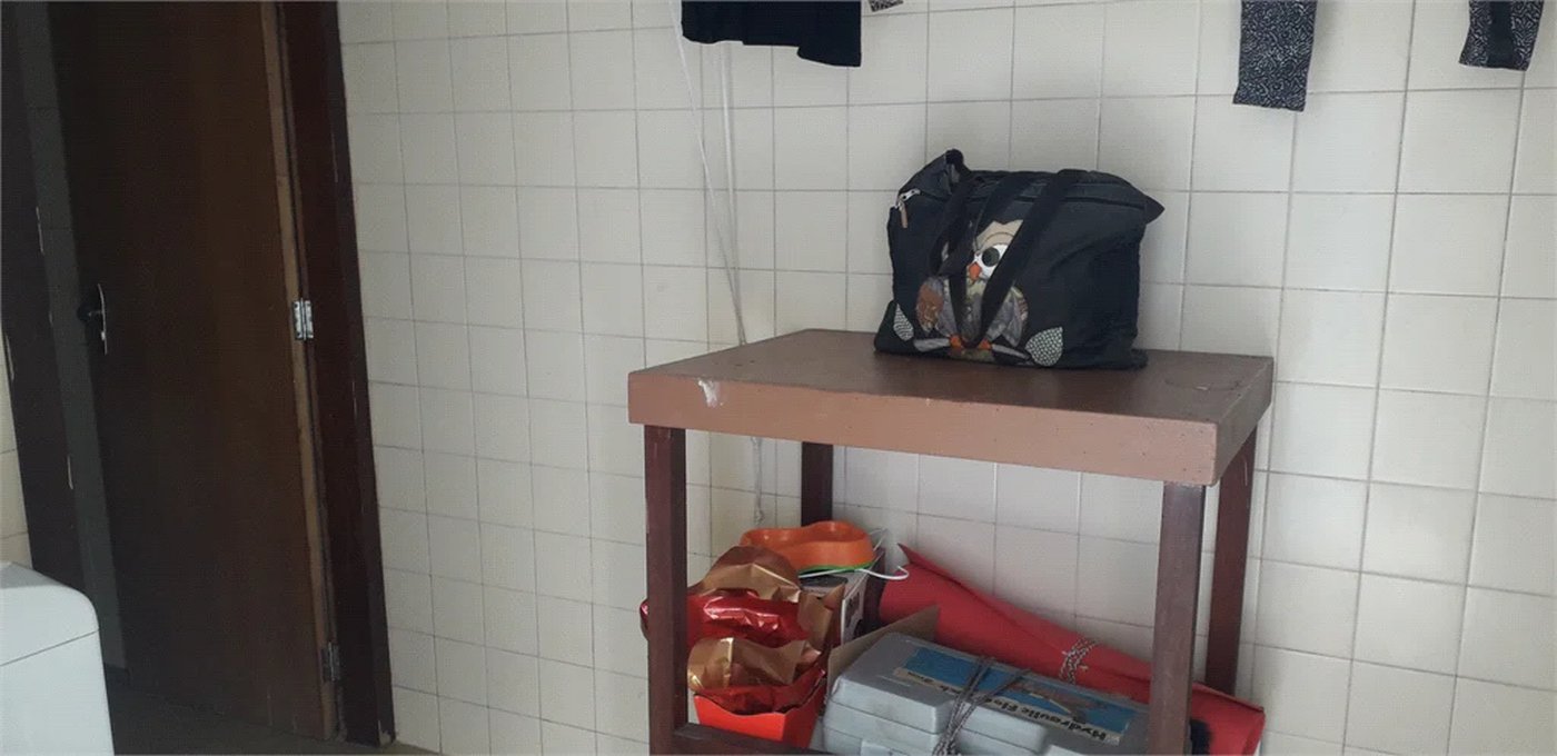 Casa à venda com 3 quartos, sendo 2 suítes,  em Jardim Leonor, São Paulo, SP