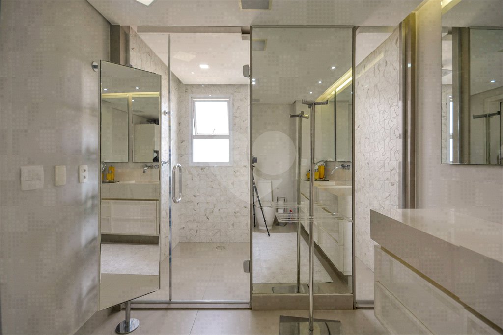Apartamento à venda com 4 suítes,  em Vila Uberabinha, São Paulo, SP