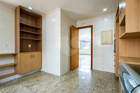 Casa de Vila à venda com 3 quartos, sendo 2 suítes, em Campo Belo, São Paulo, SP