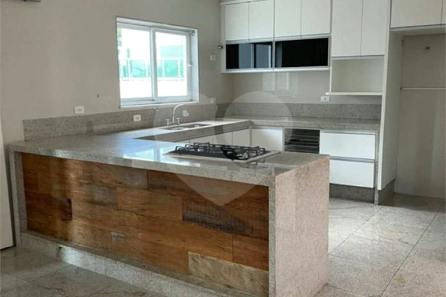 Casa à venda com 3 suítes no condomínio Quinta de Santo Antônio, São Paulo - SP