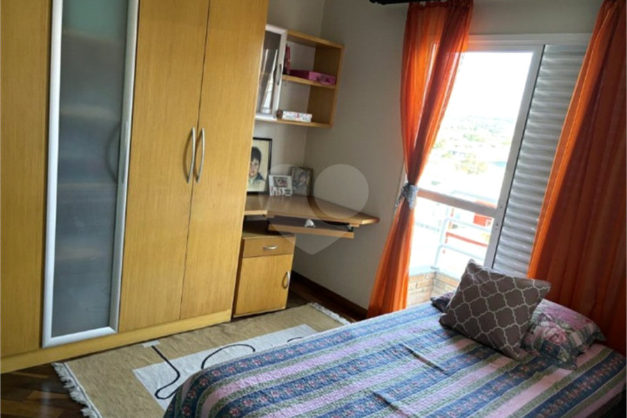 Sobrado à venda com 4 quartos, sendo 1 suíte, em Vila Floresta, Santo André, SP