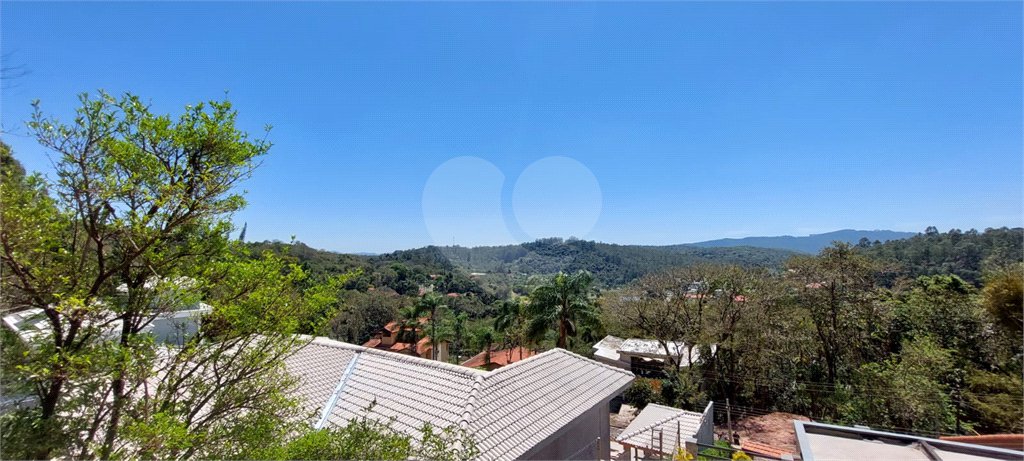Casa à venda com 3 quartos, sendo 2 suítes, no condomínio Alpes de Caieiras, Caieiras - SP